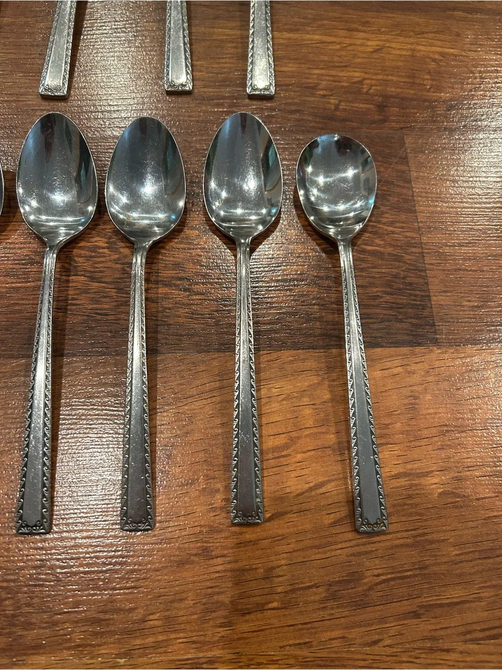National Stainless Bell Wood Pattern Scroll Edge 23 Piece Flatware